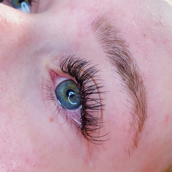 Lashes/Skin - Picture 2 of 2